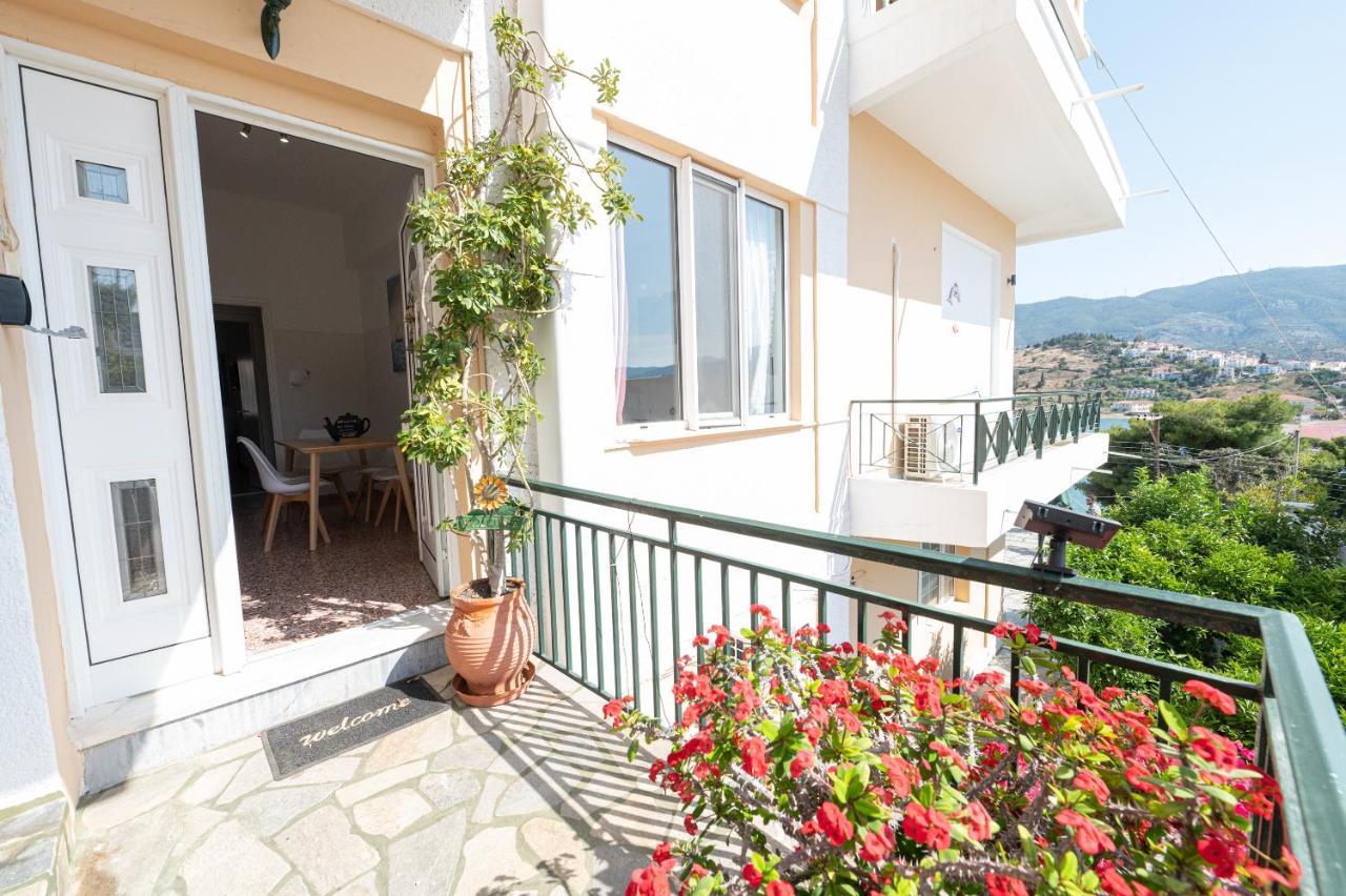 Villa Sofia Sea View Poros Town Екстер'єр фото